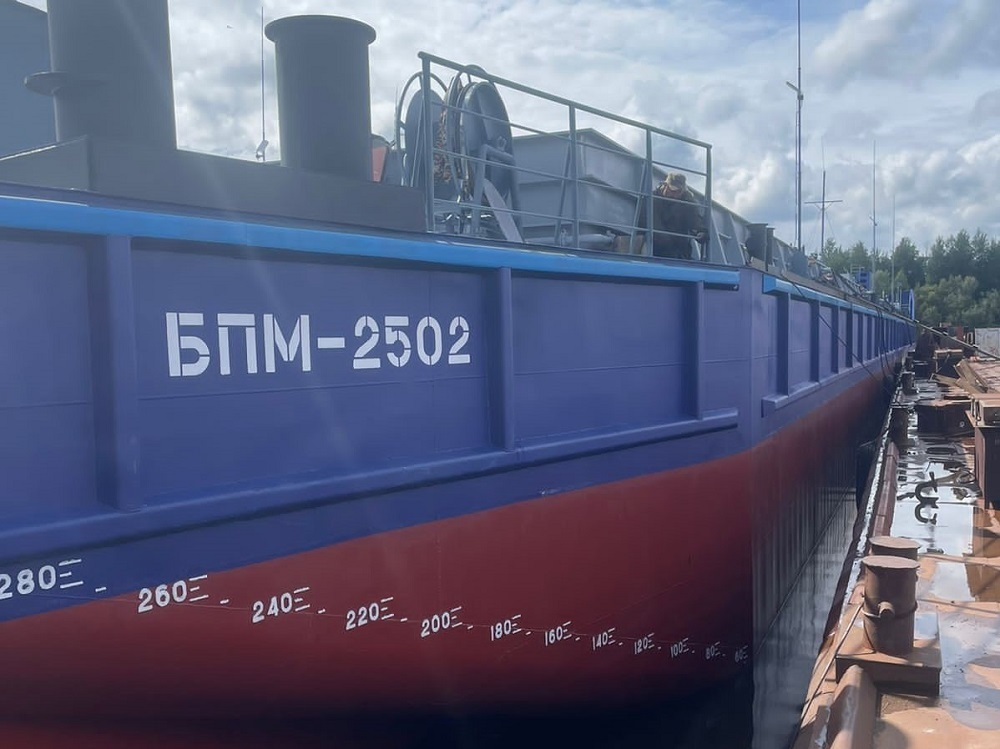ООО «Самусьский судостроительно-судоремонтный завод» спустил на воду баржу «БПМ-2502» пр. RDB 66.68М