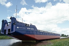 ООО «Самусьский судостроительно-судоремонтный завод» спустил на воду первую из 10 строящихся барж проекта RDB 66.68М